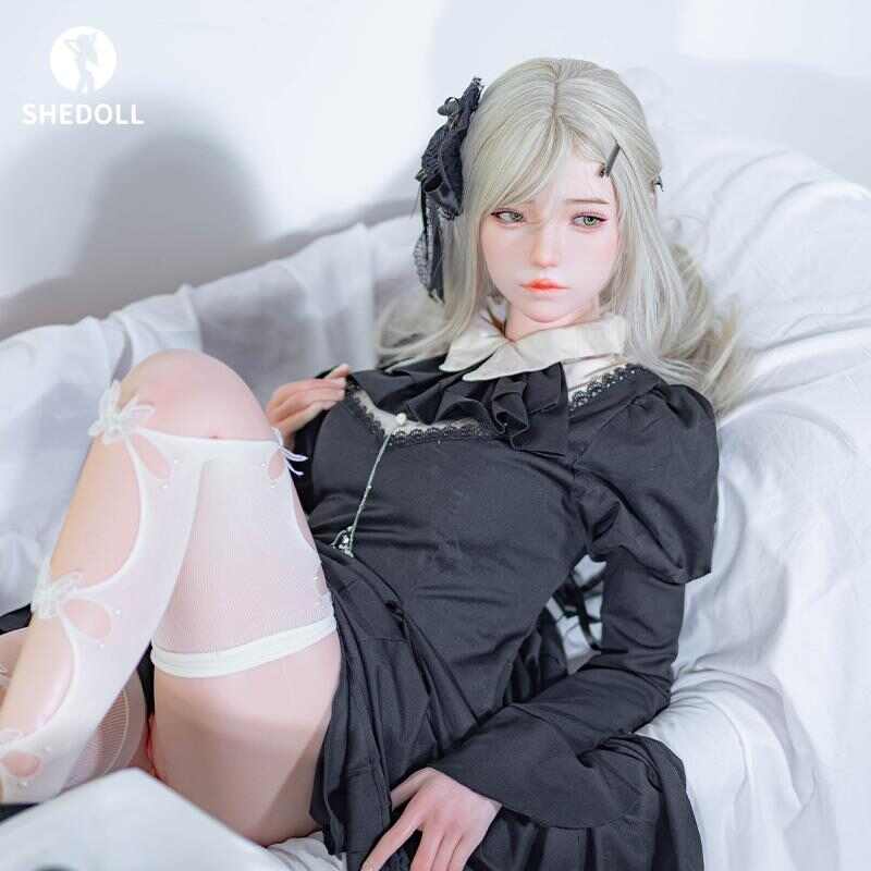 SHEDOLL 顧小雨 158cm 哥德蘿莉塔 · 銀金髮絲+可動關節 · 蕾絲吊帶襪坐姿 · 私處復刻定制